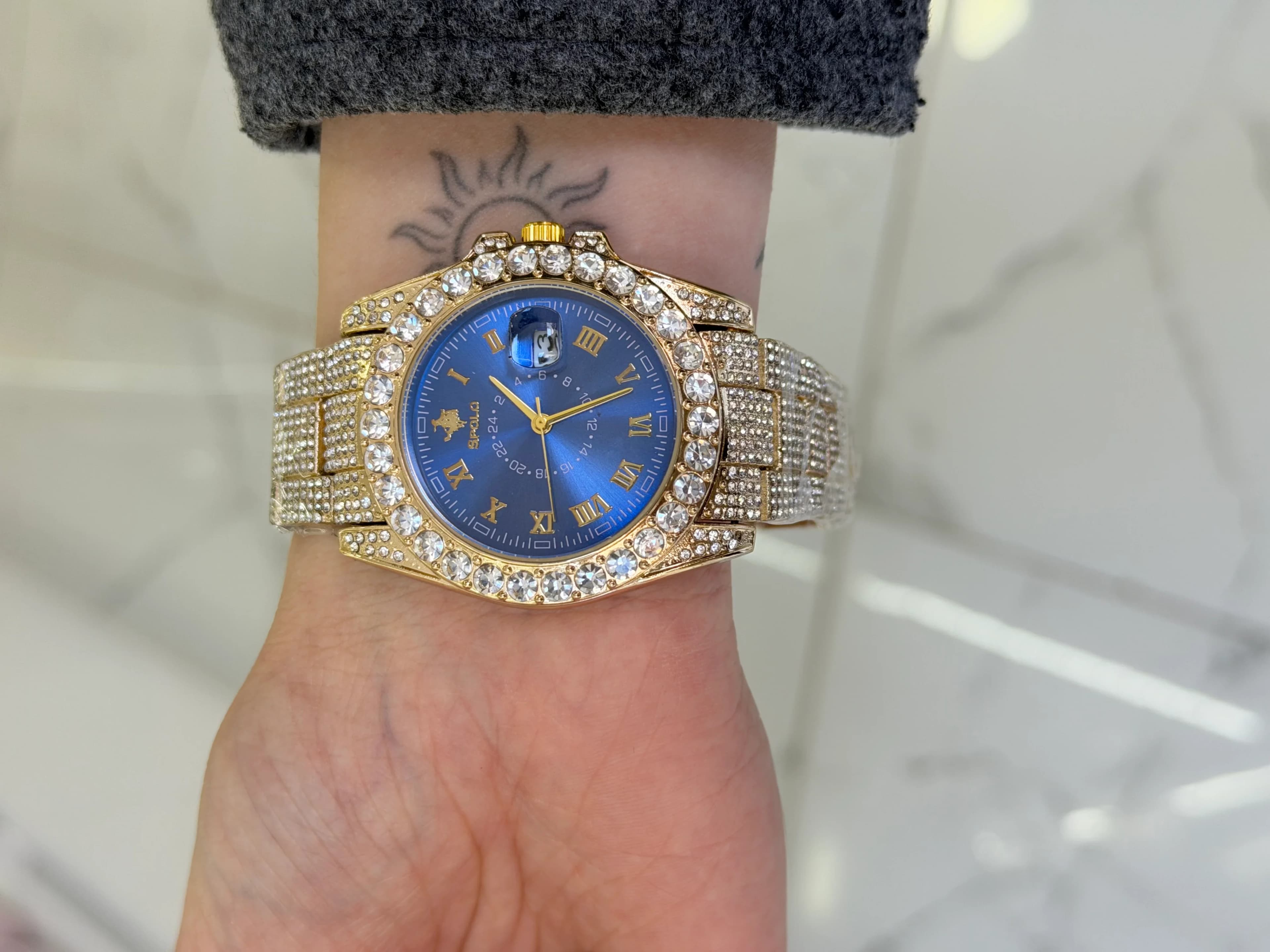 Büyük Boy Laci Lüx Taşlı Saat