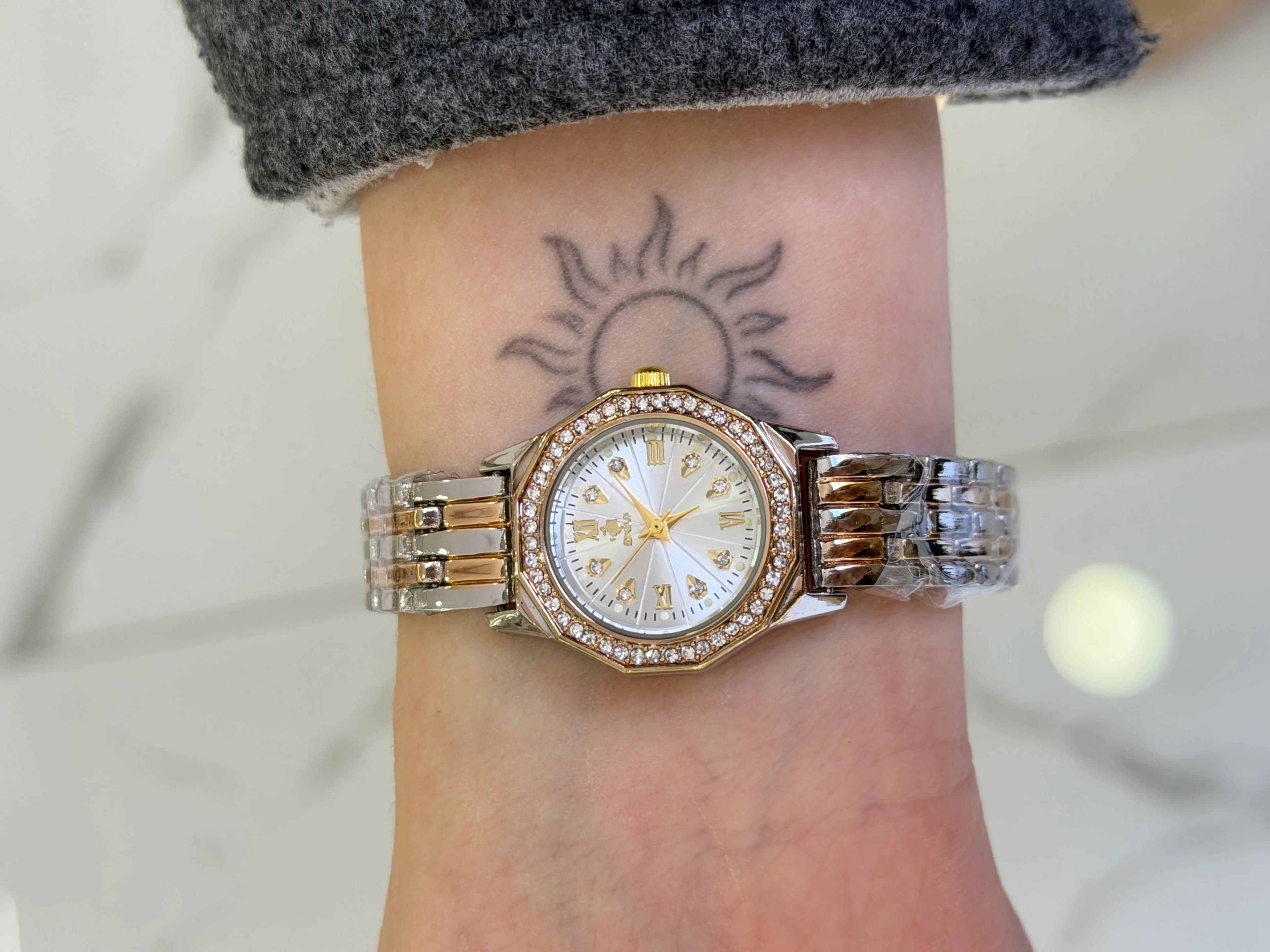 Gümüş Rose Taşlı Saat