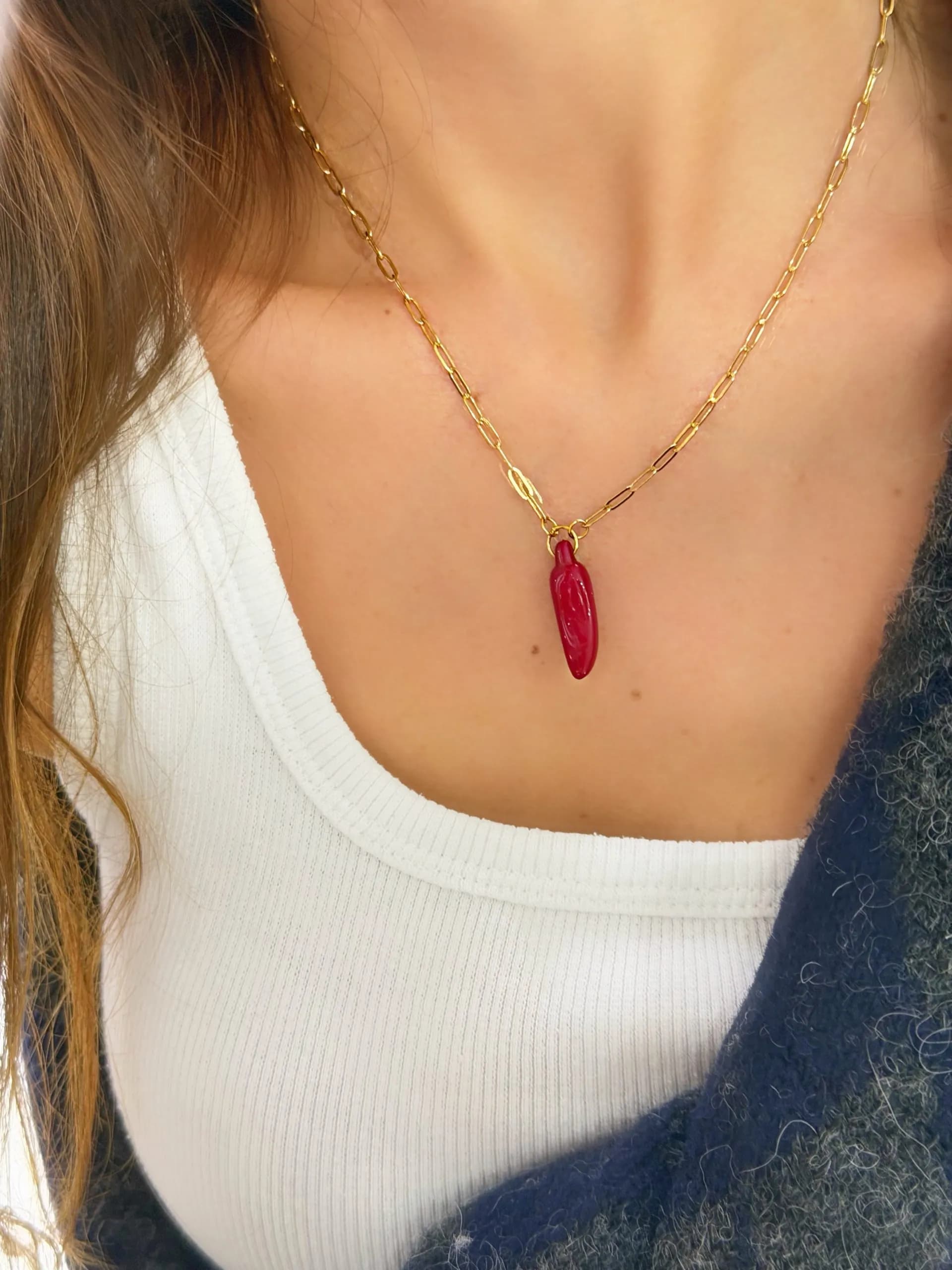 Çelik Ataç Zincir Biber Charm Kolye