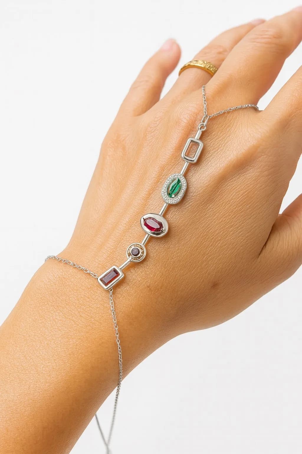 Çelik Gümüş Renk Melis Şahmeran