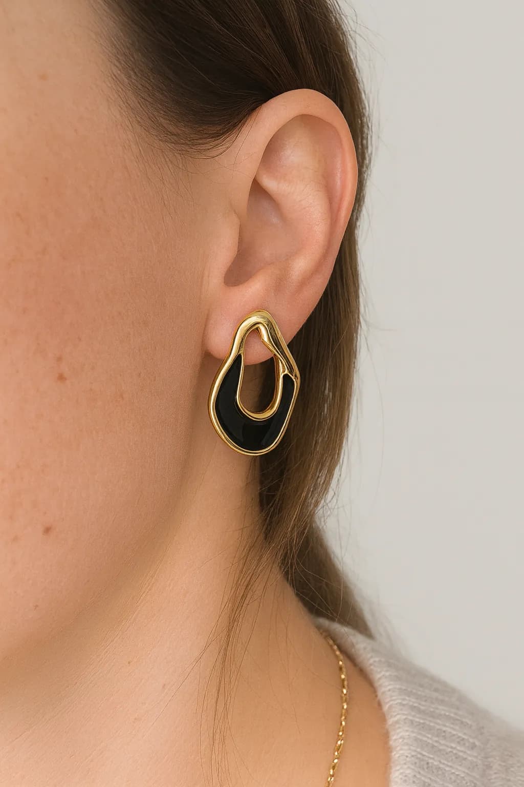 Siyah Ayrıntı Tarz Küpe