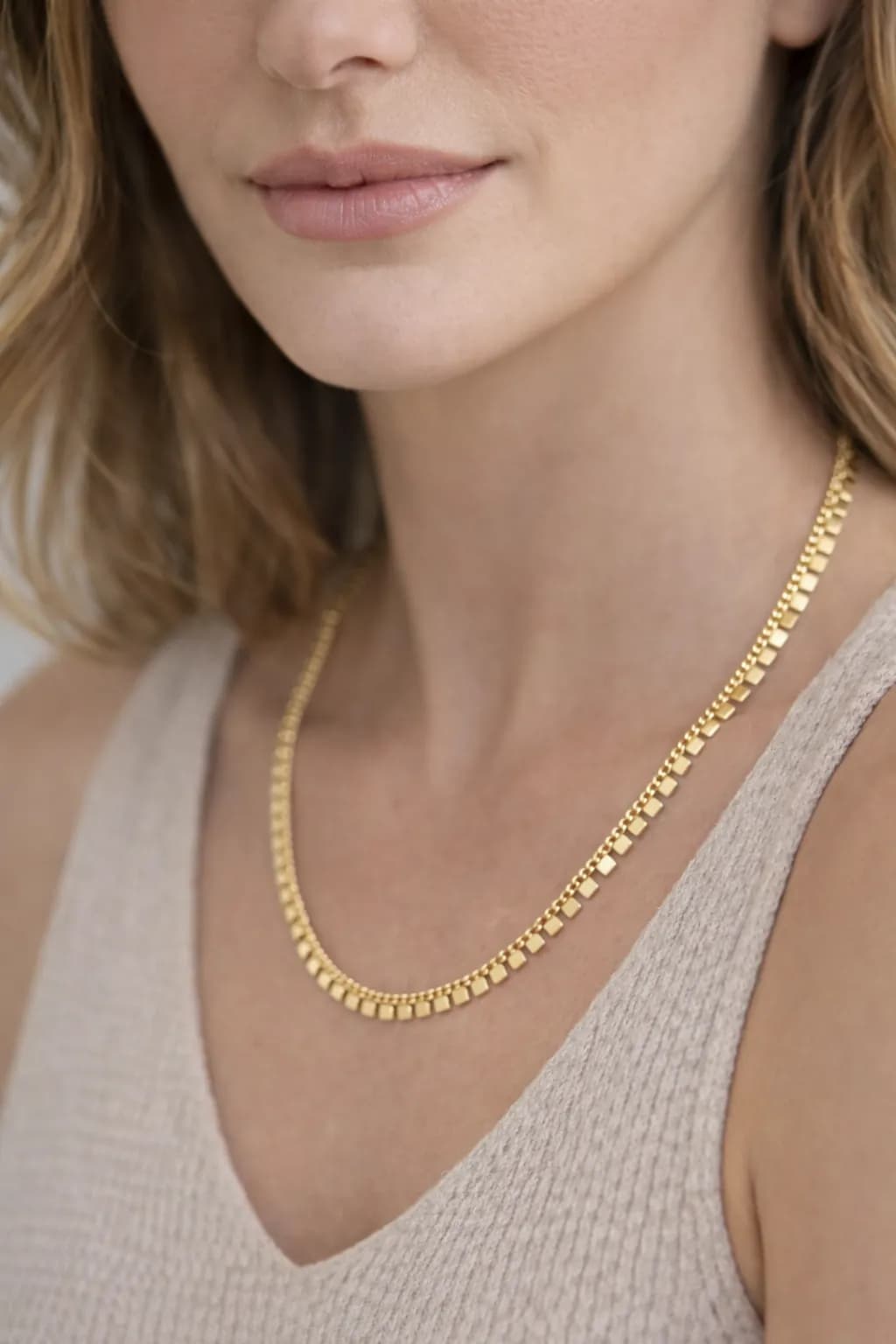 Vip Kare Pullu 50 cm Kolye